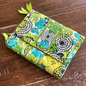 Vera Bradley Limes Up Green and Blue Jewelry Folio